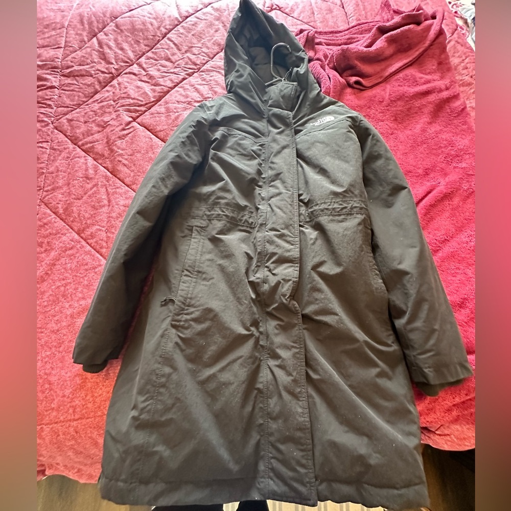 North face - Picture 2 of 2
